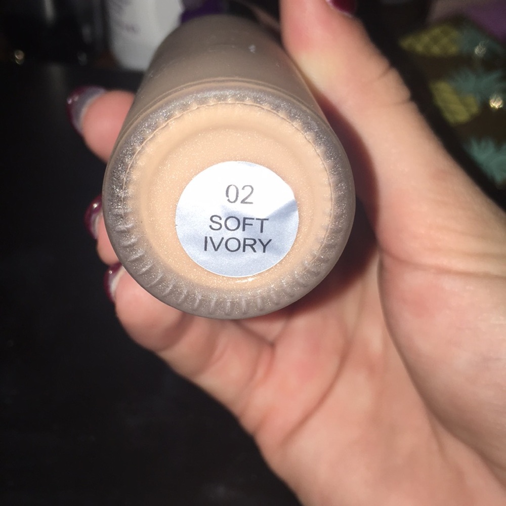 MATTE FOUNDATION Prolux - Picture 2 of 2